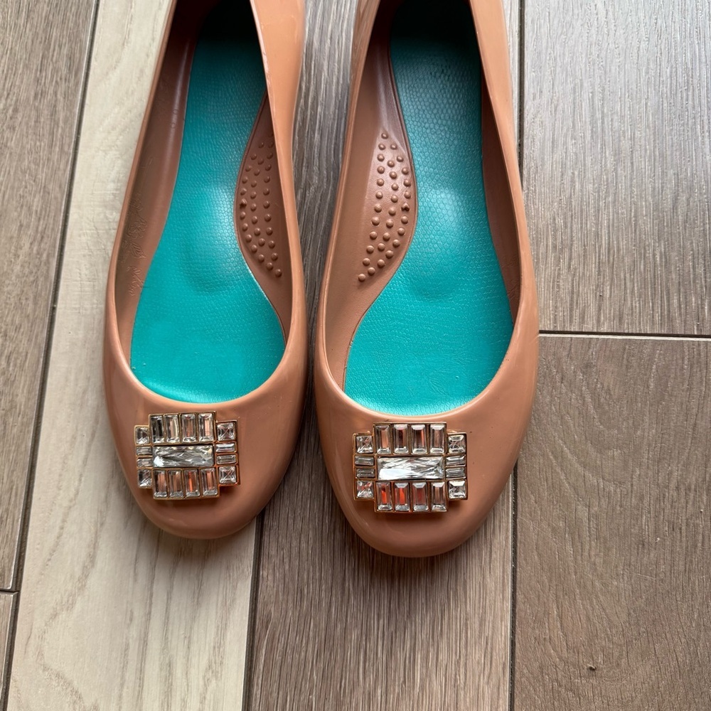 OKA b Tan and Blue Flats for Versatile Style - Picture 2 of 5